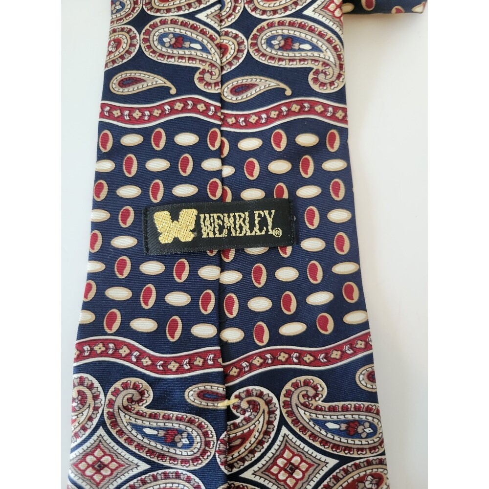 Wembley Men's Tie Navy Blue Red Paisley 100% Silk Classic Pattern‎